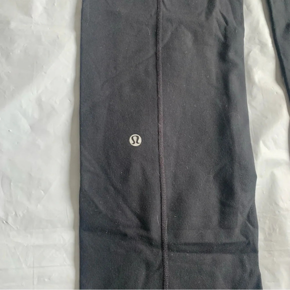 Lululemon black pants  woman’s size 4 with removable belt - Picture 10 of 10